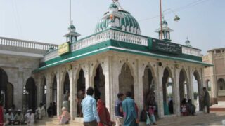 Hazrat Baba Fariduddin Ganj Shakar Mizar