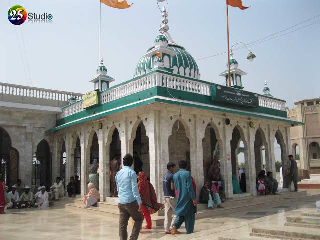 Hazrat Baba Fariduddin Ganj Shakar Mizar