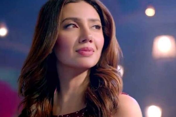 ماہرہ خان انسٹاگرام پر 5 ملین فالوورز کے ساتھ پہلی پاکستانی اداکارہ بن گئیں