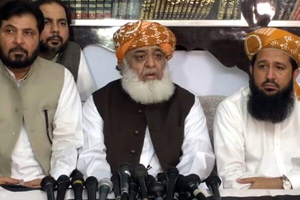 بہت شور سنتے تھے