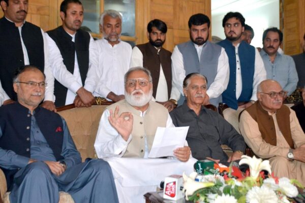 رہبر کمیٹی نے ملک بھر میں جے یوآئی (ف) کے دھرنے ختم کرنے کا اعلان کر دیا