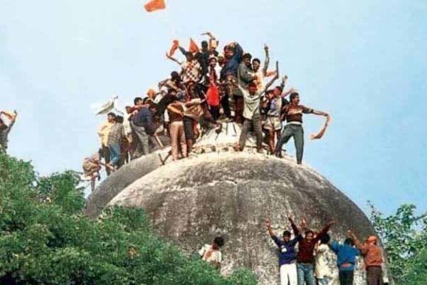 بابری مسجد کیس: آل انڈیا مسلم بورڈ کا عدالتی فیصلہ چیلنج کرنے کا اعلان