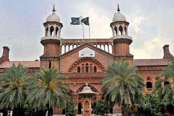 احکامات پر عمل نہیں ہوتا تو عدالتیں بند کر دیتے ہیں: لاہور ہائیکورٹ