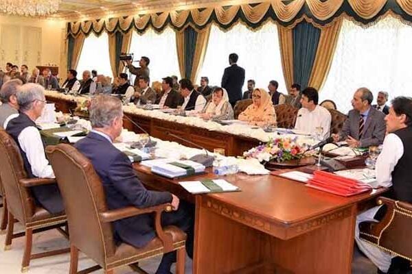 پرانے وزراء گھر جائیں گے، وفاقی کابینہ میں تبدیلی کا فیصلہ