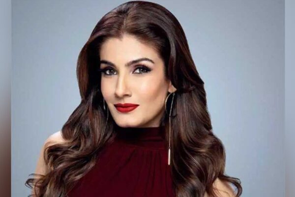 بالی ووڈ اداکارہ روینا ٹنڈن پاکستانی ہیرو کی تعریف کیے بغیر رہ نہ سکیں