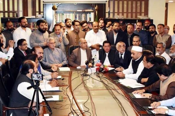 تاجروں سے معاہدہ؛ وفاقی حکومت کا شرائط پر عمل کیلیے آرڈیننس کا فیصلہ