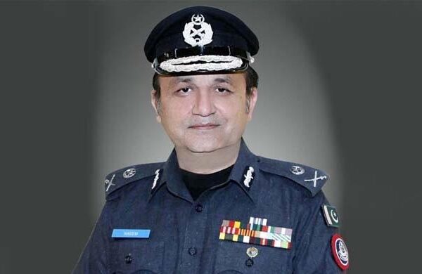 وفاقی حکومت کا آئی جی خیبرپختونخوا کو فوری تبدیل کرنے کا فیصلہ