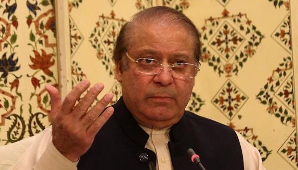 سابق وزیر اعظم نواز شریف ایک ہی وقت میں دل کی دو بیماریوں میں مبتلا ہیں: ڈاکٹر عدنان
