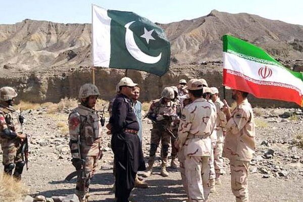 پاک ایران فورسز کی سرحد پر مشترکہ پیٹرولنگ کی خبر غلط ہے: ترجمان پاک فوج