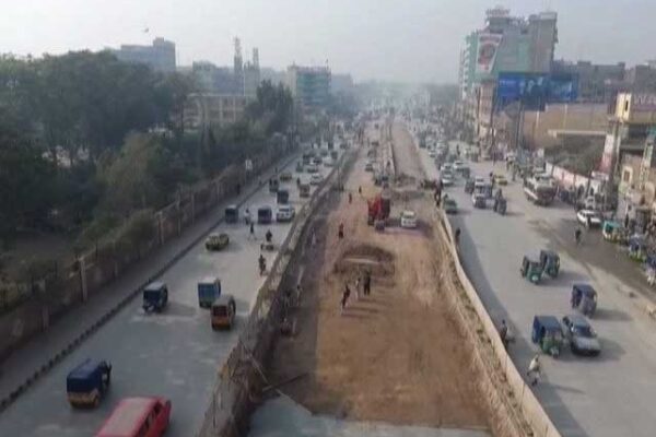 خیبرپختونخوا حکومت پشاور میٹرو کی تحقیقات رکوانے سپریم کورٹ پہنچ گئی