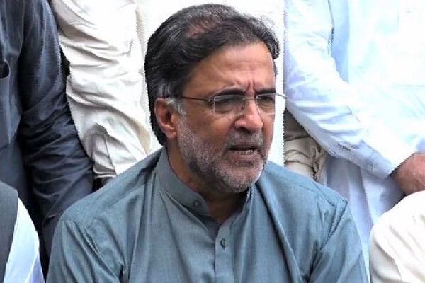 حکومت گرانے کیلئے وفاداریاں تبدیل نہیں کروا رہے: قمر زمان کائرہ