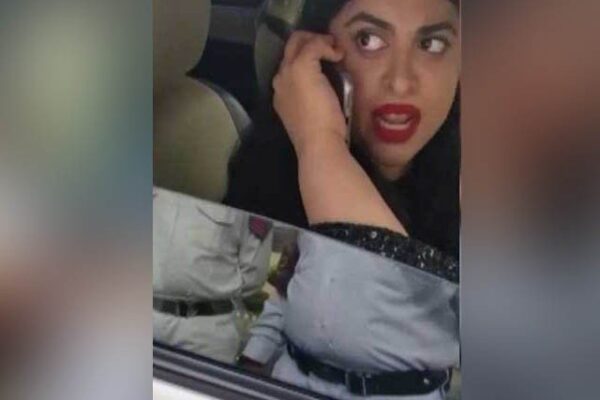 ٹریفک پولیس افسر نے میرا ہاتھ پکڑا جس پر غصہ آ گیا، روپوش خاتون نے بیان قلمبند کرا دیا