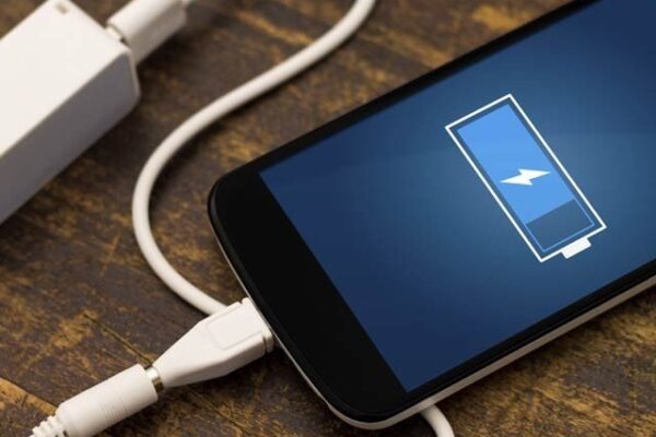 ایک مرتبہ چارج ہونے پر پانچ روز تک چلنے والی فون بیٹری