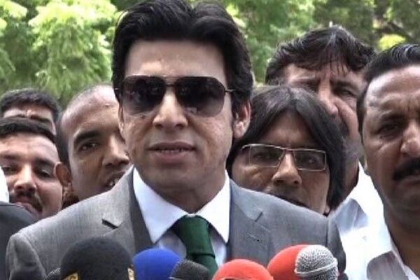 دہری شہریت: نااہلی کی درخواست پر فیصل واوڈا کو نوٹس جاری