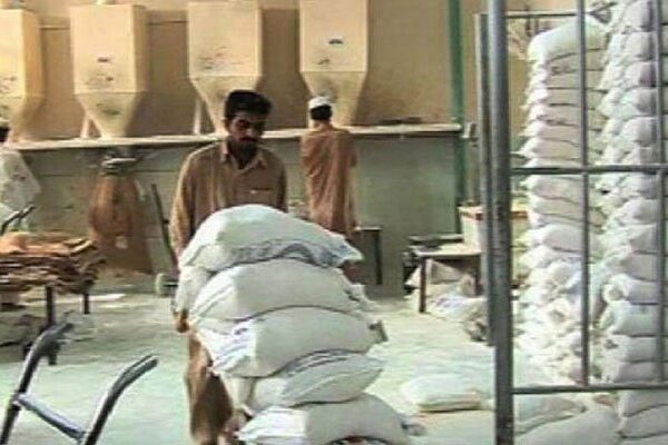 پنجاب میں آٹے کی ملوں کیخلاف کریک ڈاؤن، 9 کروڑ سے زائد کا جرمانہ عائد