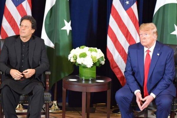 عمران خان سے ملاقات میں ٹرمپ نے پھر مسئلہ کشمیر حل کرانے کی پیشکش کر دی