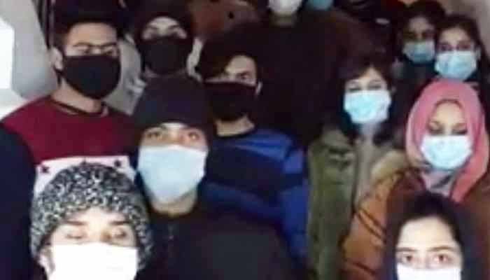 Pakistani Students - Corona Virus