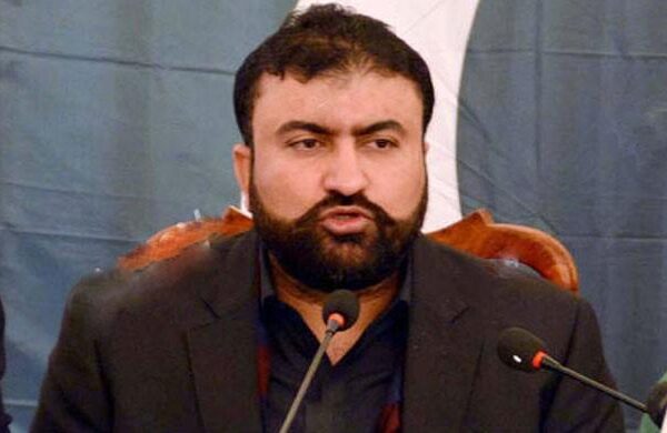 عدالت کا سرفراز بگٹی کو گرفتار کرنے کا حکم، سینیٹر گرفتاری دیئے بغیر روانہ