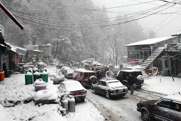 ملک بھر میں کڑکتی سردی، بلوچستان میں شدید برفباری، حادثات میں 41 افراد جاں بحق