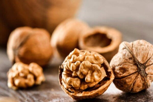 پانچ اخروٹ روزانہ، رکھیں پیٹ اور دل کو توانا!