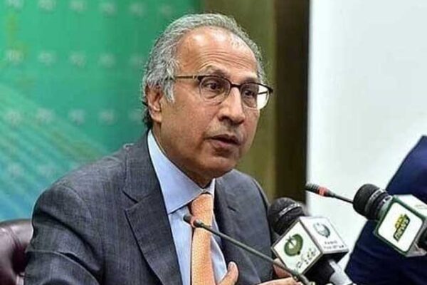 ملک کی معیشت بحران سے نکل رہی ہے، مشیر خزانہ