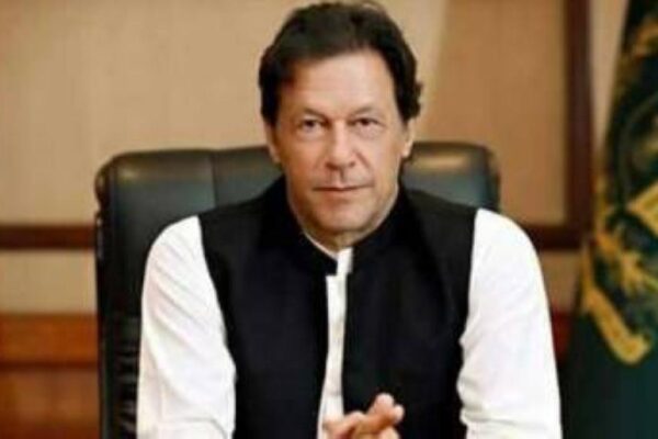 ہم کس کے وعدوں پر اعتبار کریں ؟