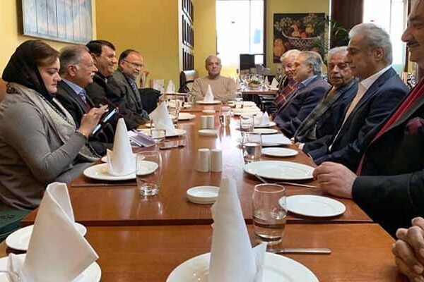 مسلم لیگ (ن) کے اقتدار کے لیے پاور بروکرز کے ساتھ مذاکرات