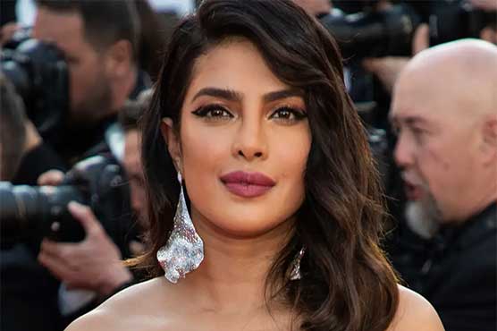 پریانکا چوپڑا کے انسٹا گرام پر فالوورز کی تعداد 5 کروڑ تک پہنچ گئی