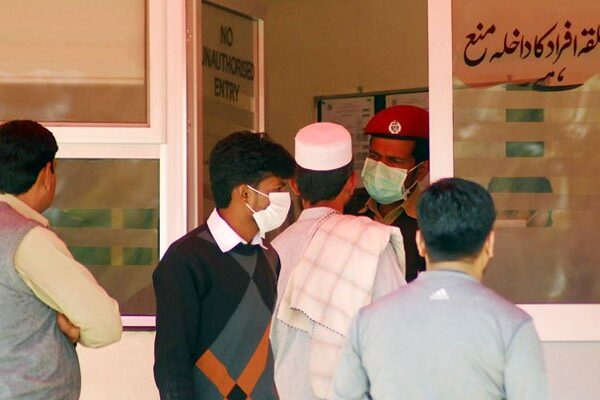 کورونا وائرس: پاکستان میں 2 ہلاکتیں، متاثرین کی تعداد 307 ہو گئی