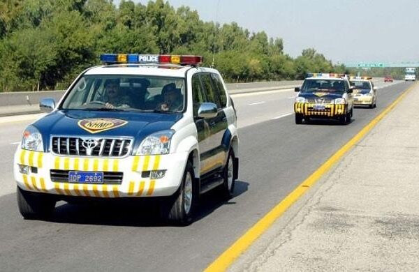 ملک بھر کے تمام موٹروے عام ٹریفک کے لیے بند کر دیے گئے