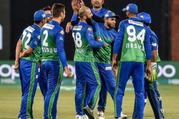 ملتان سلطانز نے پشاور زلمی کو 3 وکٹ سے شکست دے دی