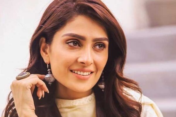 عائزہ خان کا شوبز چھوڑنے کے حوالے سے اہم بیان