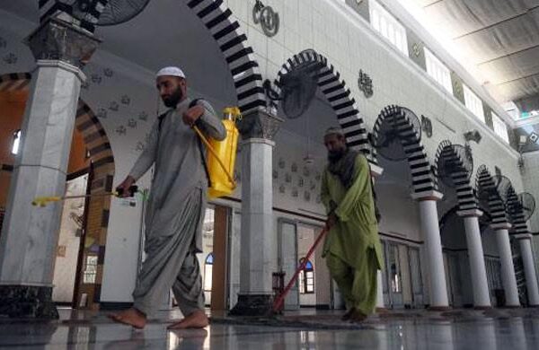 ملک میں آج کورونا سے مزید 2 اموات، ہلاکتیں 301 ہو گئیں، مجموعی کیسز 14079 تک پہنچ گئے