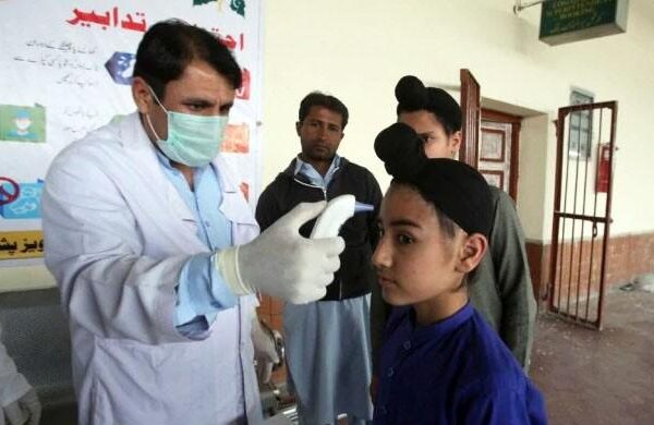 ملک میں آج کورونا سے مزید 6 اموات، مجموعی ہلاکتیں 144 اور کیسز 7717 ہو گئے