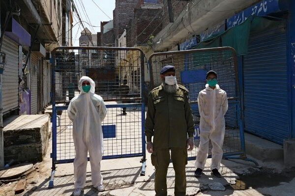 لاہور کی ایک گلی میں 42 افراد کورونا میں مبتلا، انتظامیہ نے گلی سیل کر دی