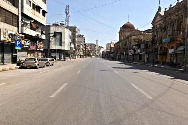 کورونا وائرس، لاک ڈاﺅن اور وکلاء برداری