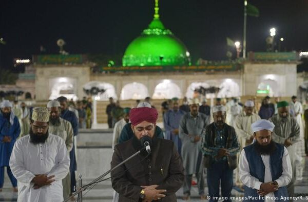 پاکستان: بیشتر مساجد نے رمضان لاک ڈاؤن نظر انداز کر دیا