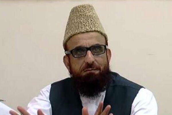 مساجد میں لاک ڈاؤن نہیں ہو گا، نماز تراویح و اعتکاف جاری رہے گا: مفتی منیب