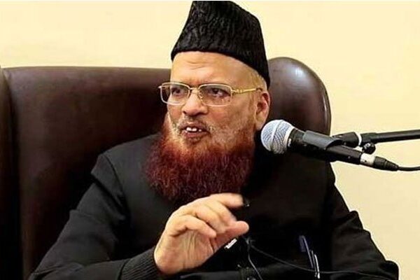 نمازیوں کے درمیان 6 فٹ نہیں، تین فٹ فاصلے کی بات ہوئی تھی: مفتی تقی عثمانی