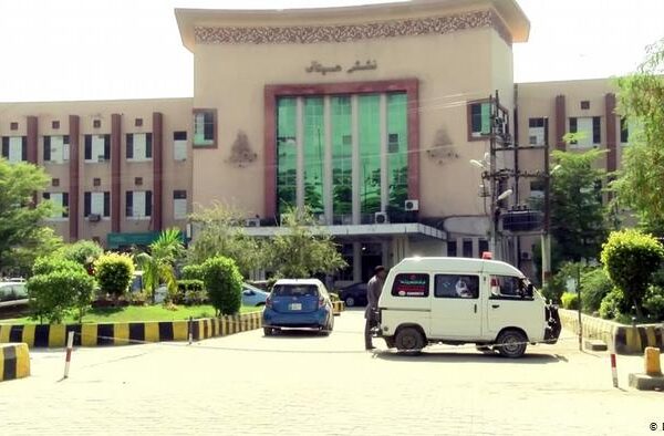 ملتان: بارہ ڈاکٹروں سمیت اٹھارہ افراد کورونا وائرس سے متاثر