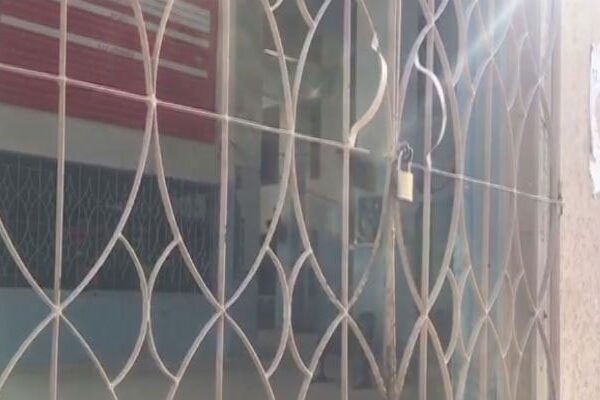 کوئٹہ: کورونا سے بچاؤ کی حفاظتی کٹس میسر نہ ہونے پر ینگ ڈاکٹرز کا احتجاج