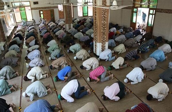 حکومت سندھ نے مساجد میں نماز عید سمیت مذہبی اجتماعات کی اجازت دیدی