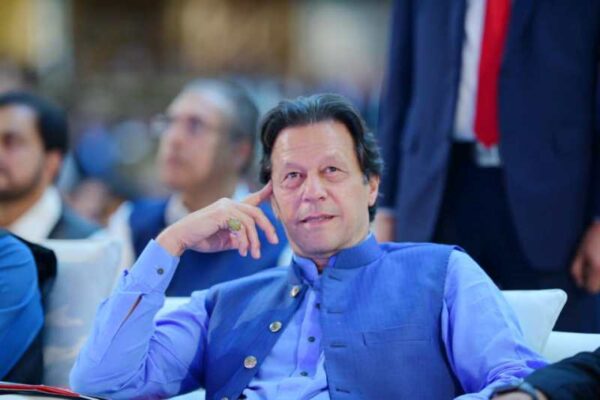 نا اہل اور کنفیوزڈ وزیرِ اعظم