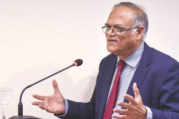 بلوچستان سے این ایف سی ایوارڈ کے رکن جاوید جبار مستعفی ہو گئے