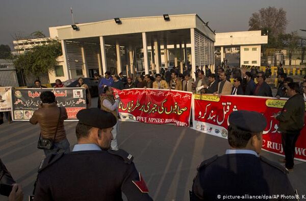 آزادی صحافت کا عالمی دن: ایک سال میں آٹھ پاکستانی صحافی قتل