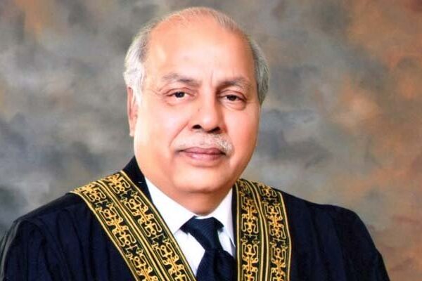 کورونا از خود نوٹس: تاثر ہےکہ وسائل غیر متعلقہ افراد کے ہاتھوں میں ہیں: چیف جسٹس