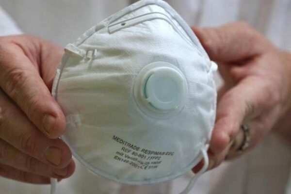 کورونا وائرس کی صورت میں روشنی خارج کرنے والا ماسک