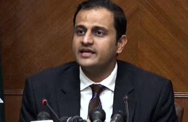 کورونا کیسز خطرناک حد تک بڑھ سکتے ہیں اور اسپتالوں میں گنجائش ختم ہو سکتی ہے