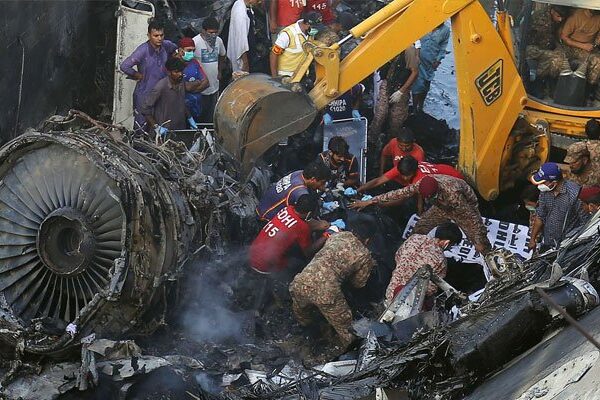 طیارہ حادثہ: کاک پٹ کا وائس ریکارڈر اب تک نہ مل سکا، حکام تشویش میں مبتلا