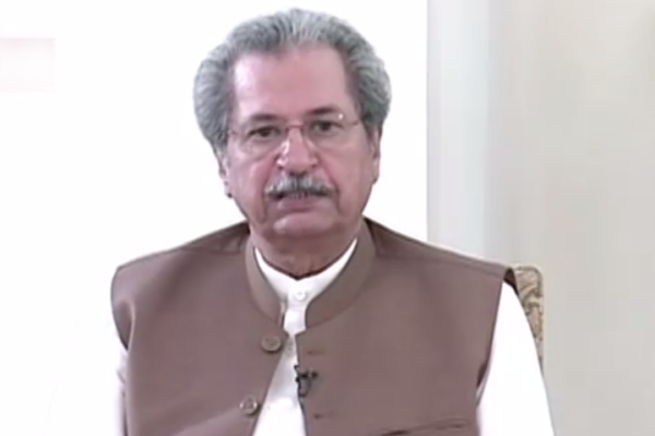 طلبہ کی صحت اہم، جتنے بھی بورڈ کے امتحانات تھے سب منسوخ کردیے: وفاقی وزیر تعلیم